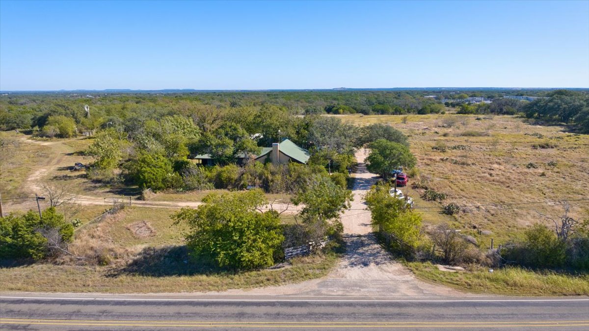 112 Loop 308 Briggs, TX 78608 - Photo 32 of 37