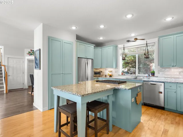 $599,900 | 943 West Y Street, Washougal, WA 98671