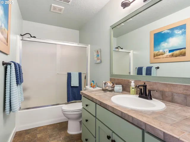 $599,900 | 943 West Y Street, Washougal, WA 98671