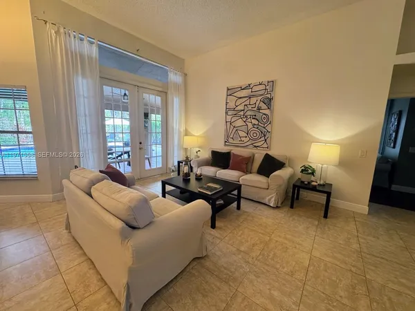$5,700 | 834 Verona Lake Drive, Weston, FL 33326