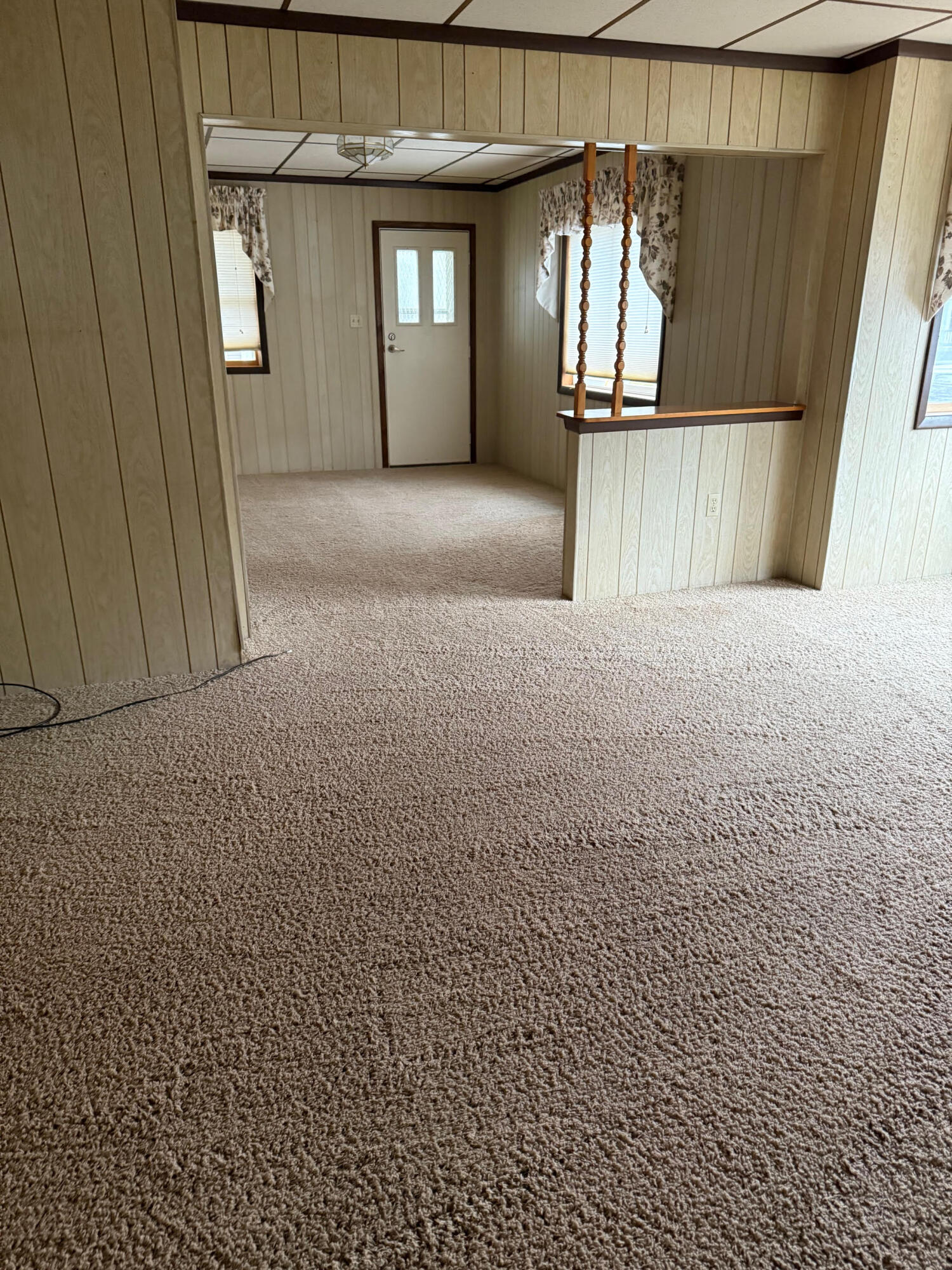 704 Engelman Street Manistee, MI 49660 - Photo 12 of 34 Living room