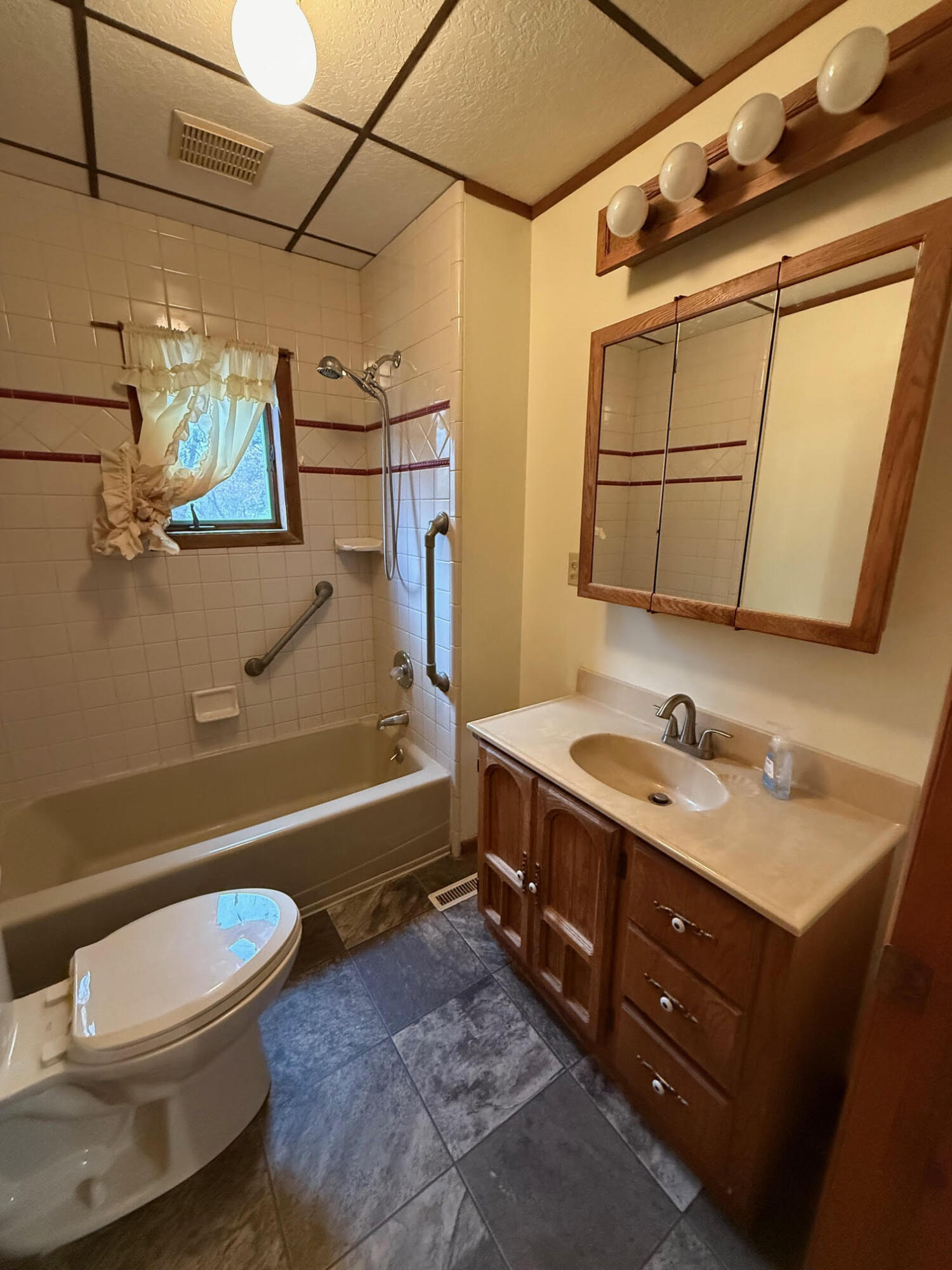 704 Engelman Street Manistee, MI 49660 - Photo 15 of 34 unnamed - 2025-11-21T101300.597