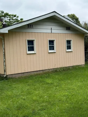 $192,000 | 704 Engelman Street, Manistee, MI 49660