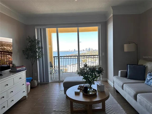 $3,100 | 345 Bayshore Boulevard, Unit 1605, Tampa, FL 33606
