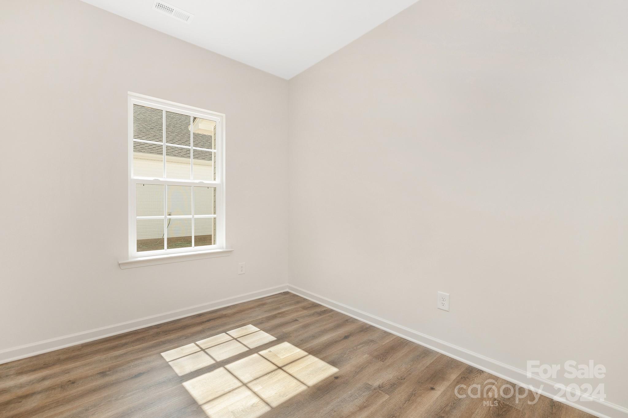 3844 Lake Road Charlotte, NC 28269 - Photo 11 of 26 Gallery Image 11