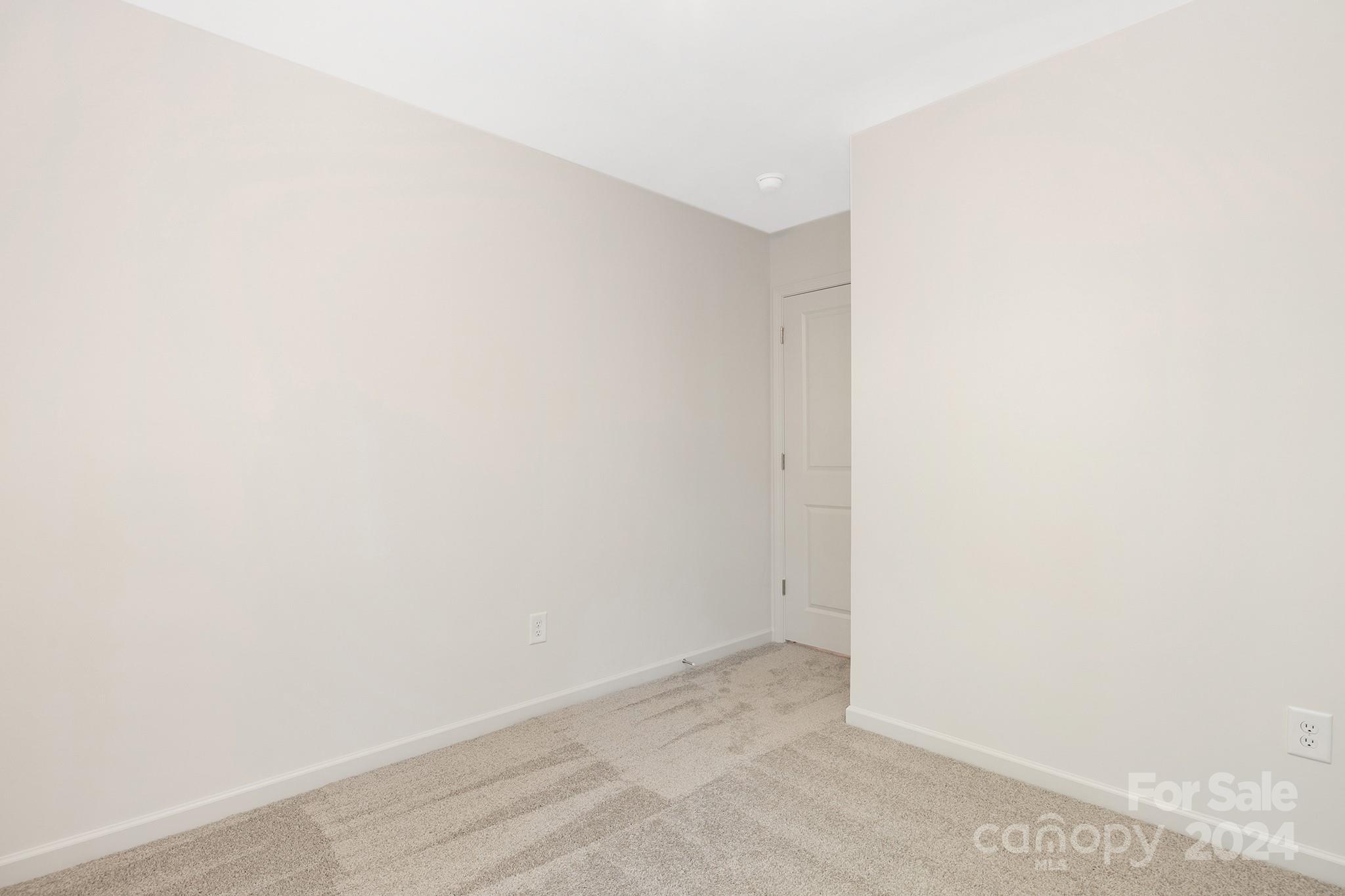 3844 Lake Road Charlotte, NC 28269 - Photo 14 of 26 Gallery Image 14
