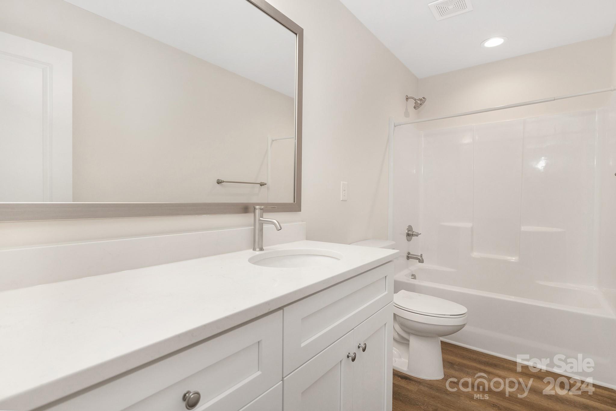 3844 Lake Road Charlotte, NC 28269 - Photo 22 of 26 Gallery Image 22