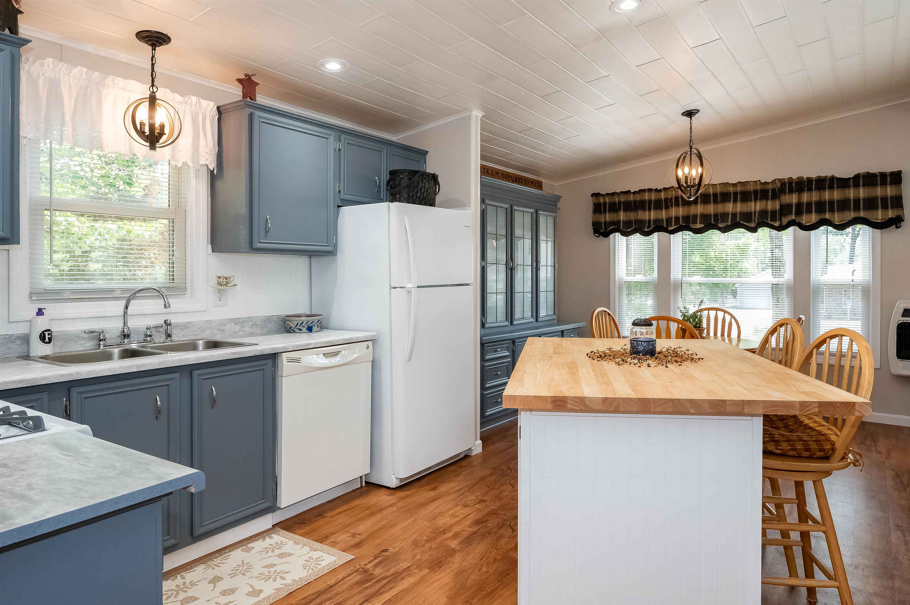 56 Eagle Drive Rochester, NH 03868 - Photo 8 of 38