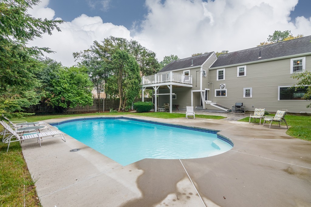 992 Brook Road Milton, MA 02186 - Photo 18 of 25