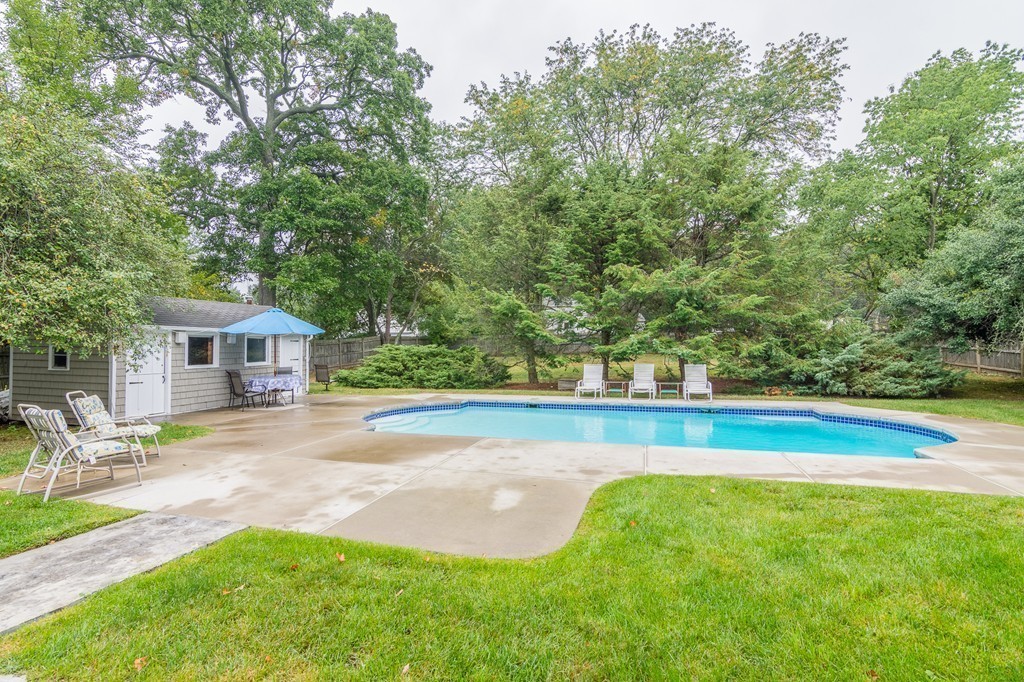992 Brook Road Milton, MA 02186 - Photo 21 of 25