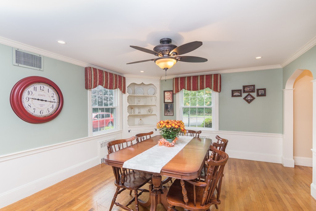 992 Brook Road Milton, MA 02186 - Photo 6 of 25