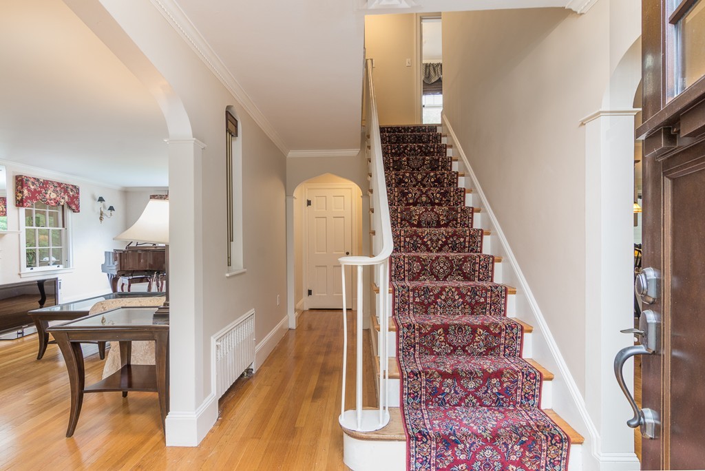 992 Brook Road Milton, MA 02186 - Photo 9 of 25