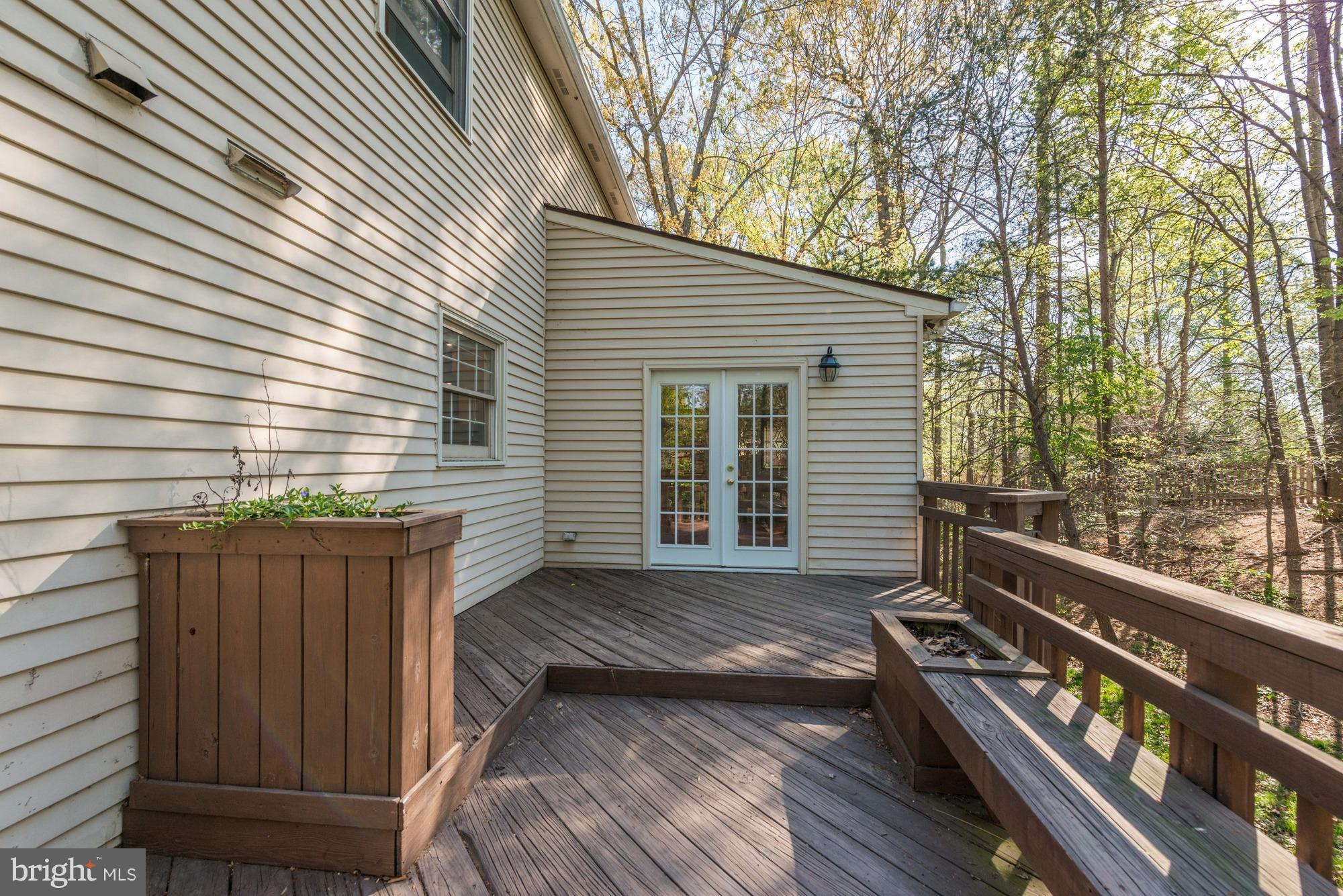 8327 Lindside Way Springfield, VA 22153 - Photo 23 of 29 Exterior (Rear)