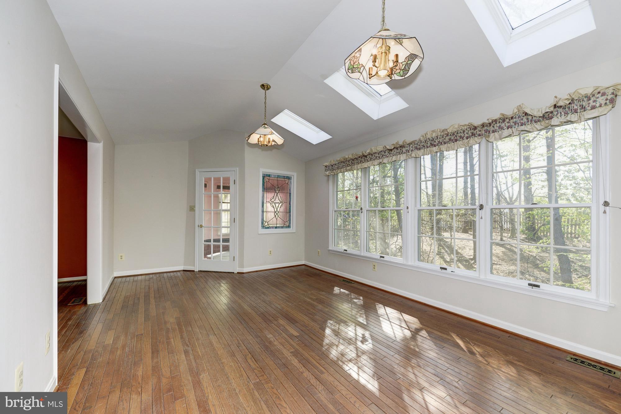 8327 Lindside Way Springfield, VA 22153 - Photo 7 of 29 Interior (General)