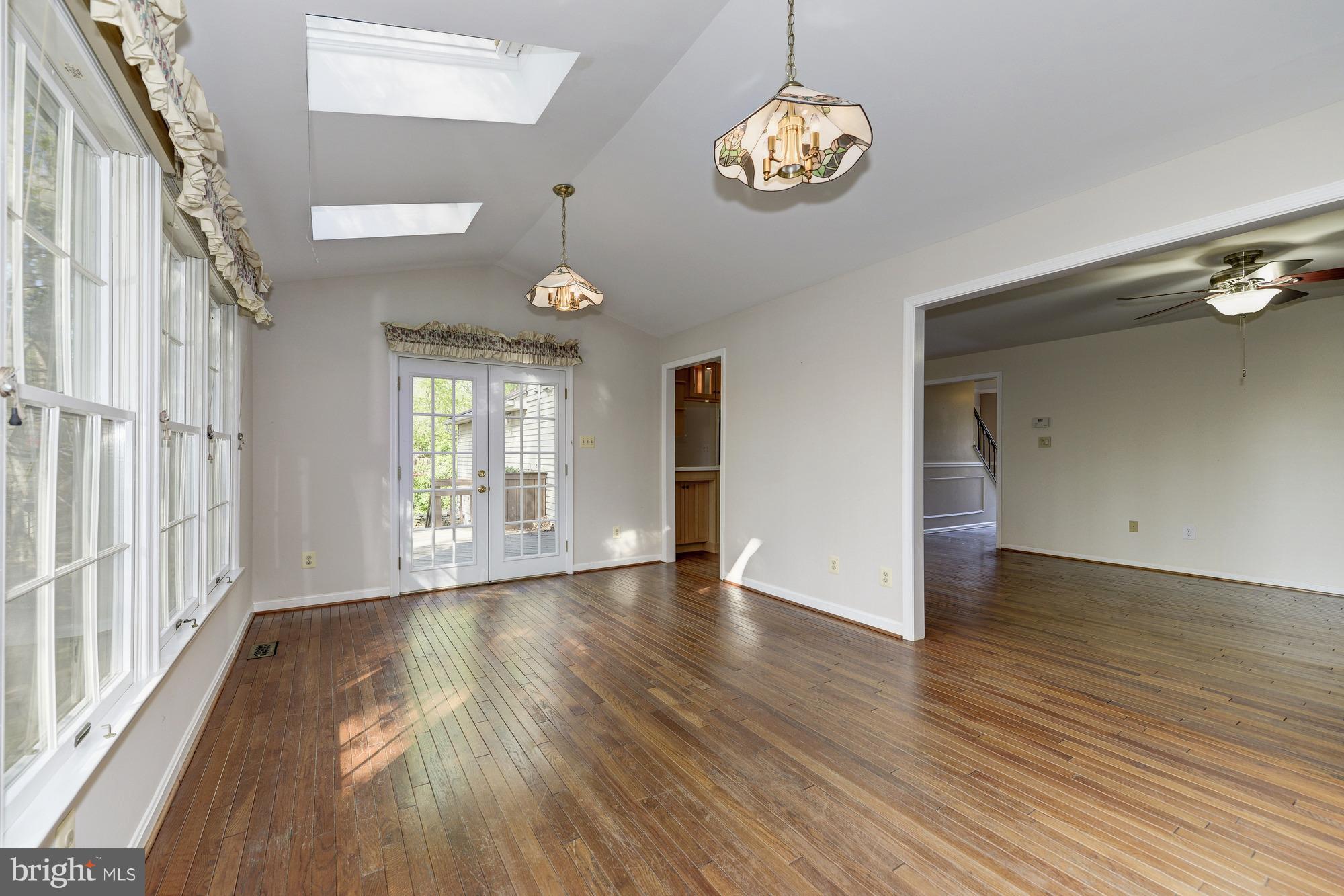 8327 Lindside Way Springfield, VA 22153 - Photo 8 of 29 Interior (General)