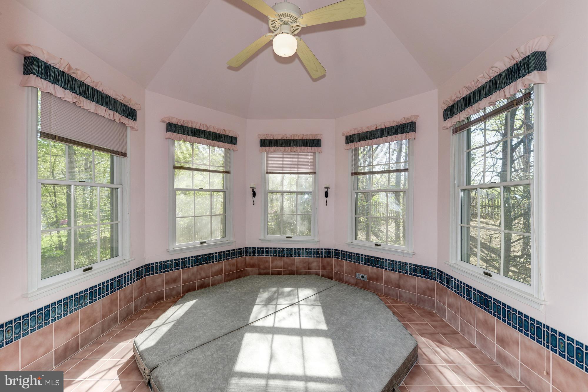 8327 Lindside Way Springfield, VA 22153 - Photo 9 of 29 Interior (General)