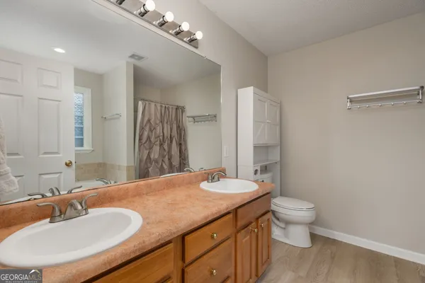 $269,900 | 543 Pointe W Drive, Dublin, GA 31021