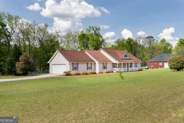 $269,900 | 543 Pointe W Drive, Dublin, GA 31021