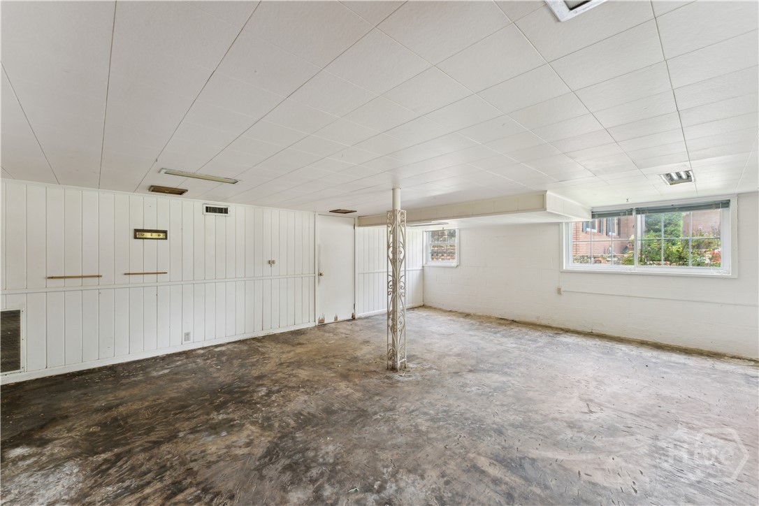 1525 Whitney Road Savannah, GA 31406 - Photo 38 of 48 Basement/flex space - main house