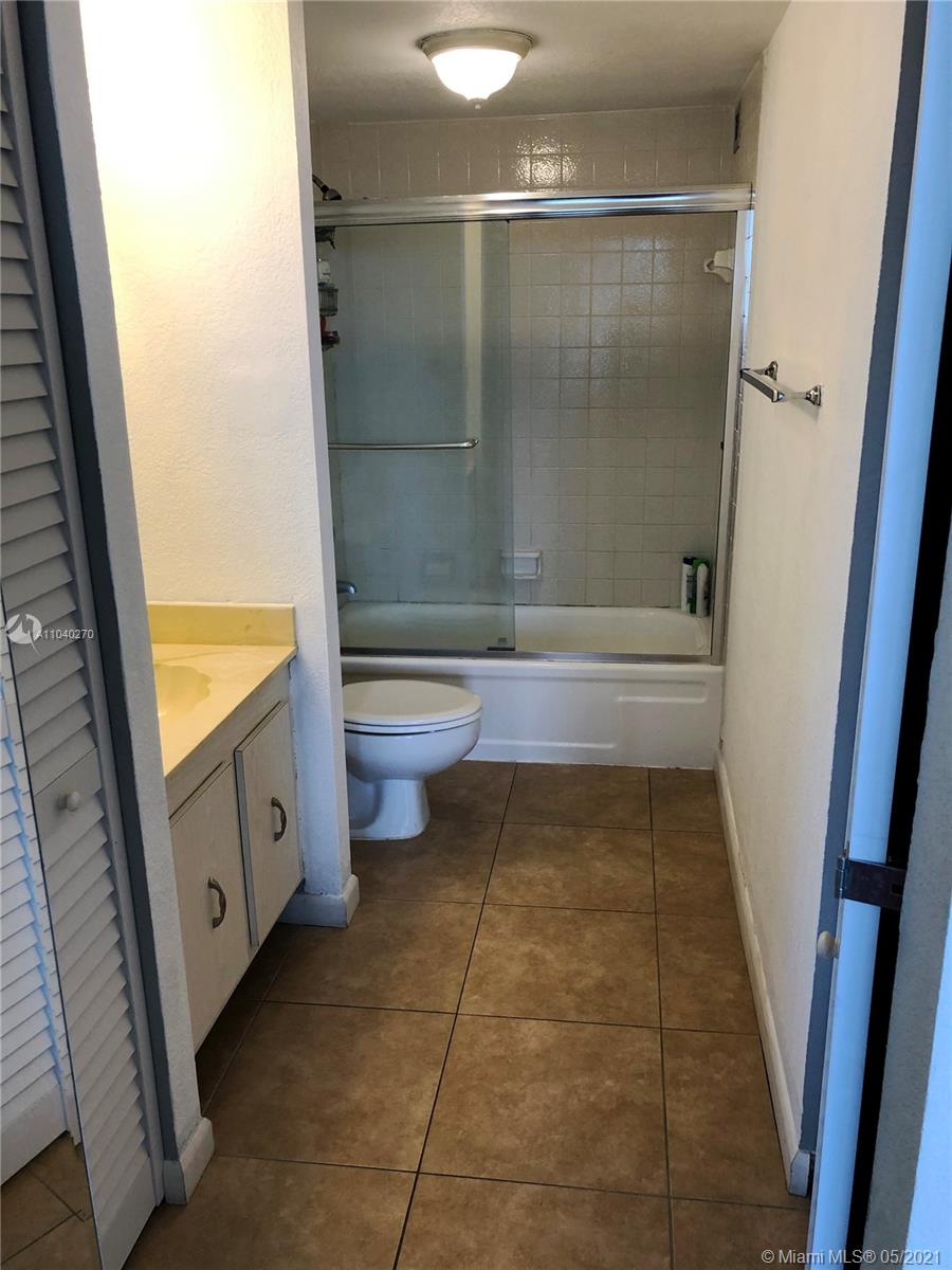 600 Three Islands Boulevard, Unit 418 Hallandale Beach, FL 33009 - Photo 12 of 20