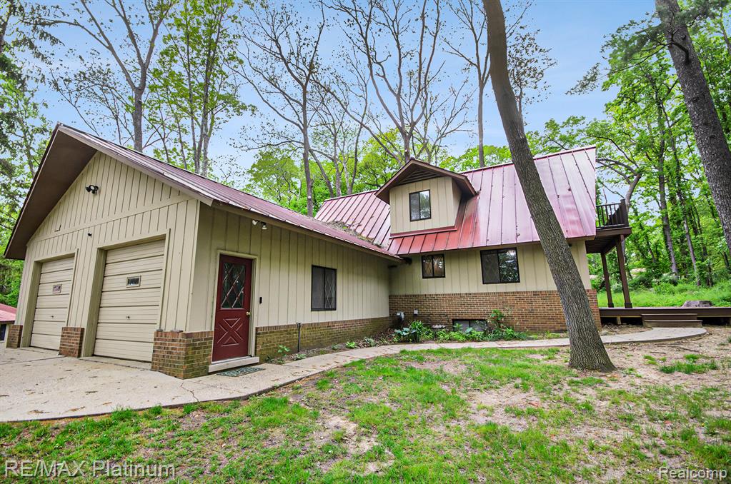 11095 Hibner Road Hartland, MI 48353 - Photo 32 of 49 Gallery Image 32