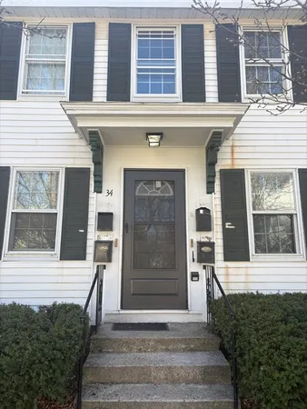 $2,200 | 34 Walnut Street, Unit 3, Natick, MA 01760