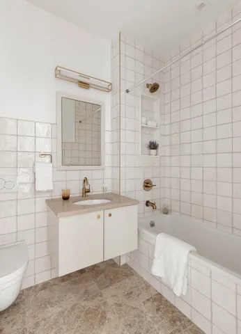 $1,125,000 | 37-29 32nd Street, Unit 4A | Long Island City