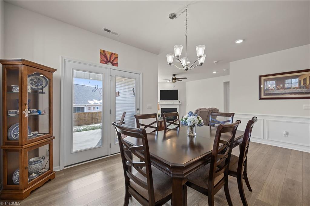6524 Grogan Hill Road Whitsett, NC 27377 - Photo 11 of 39 Dining/Breakfast Room