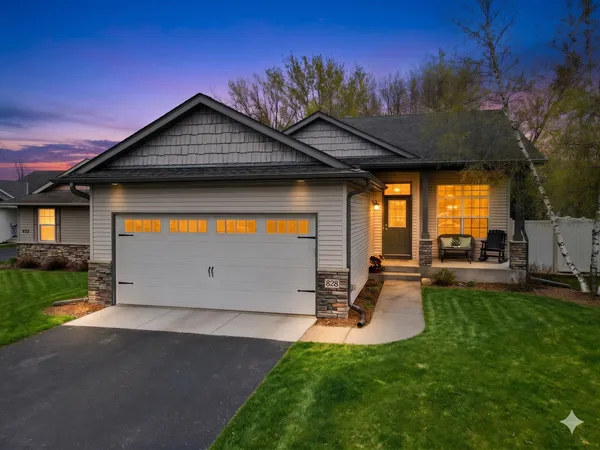 $325,000 | 828 Winsome Way Northwest, Isanti, MN 55040