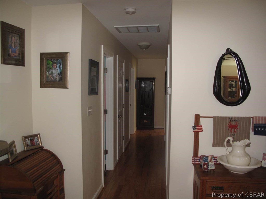 226 Bar Neck Road Port Haywood, VA 23138 - Photo 7 of 35