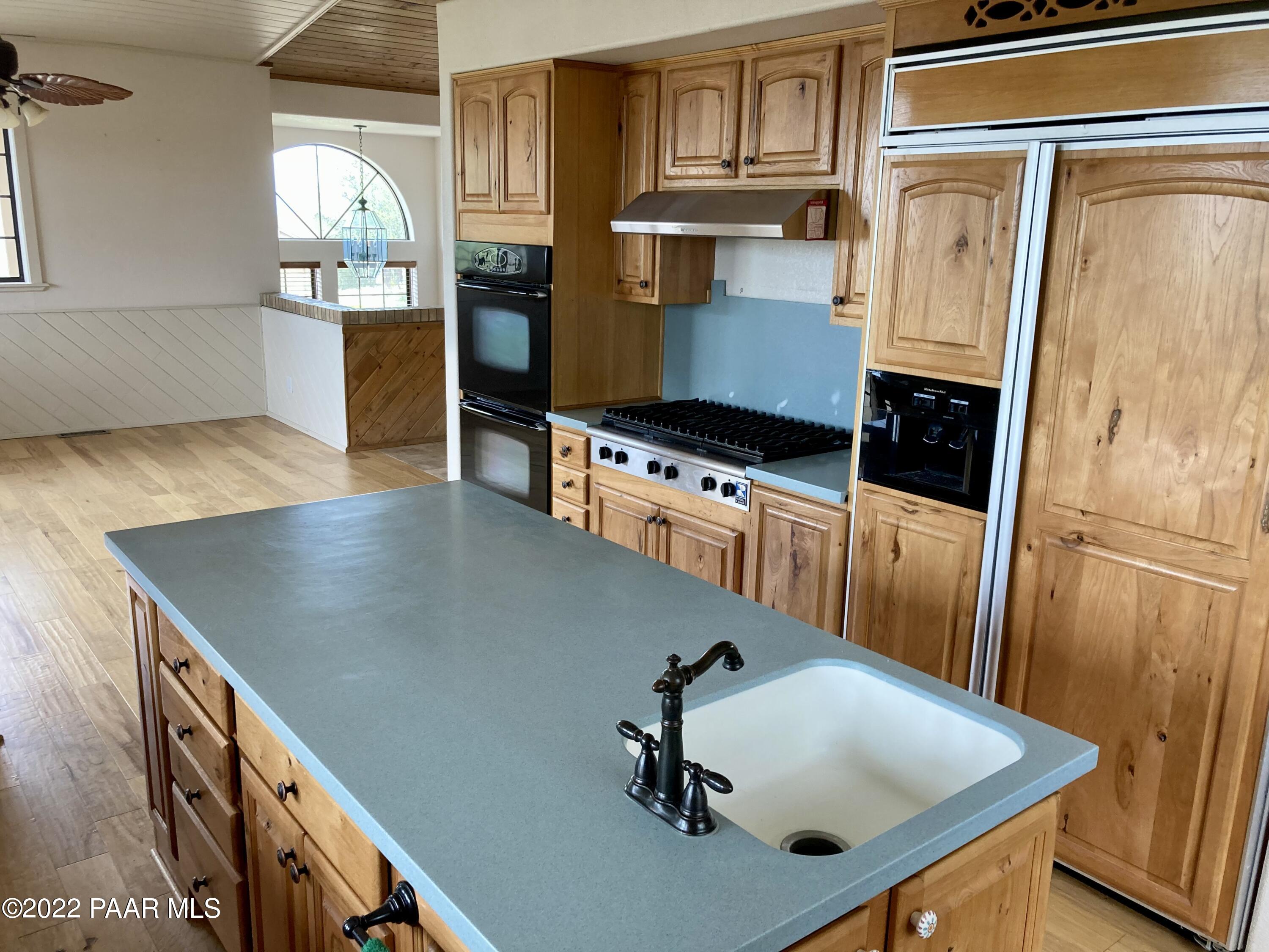 1502 Eagle Ridge Road Prescott, AZ 86301 - Photo 7 of 45 Kitchen