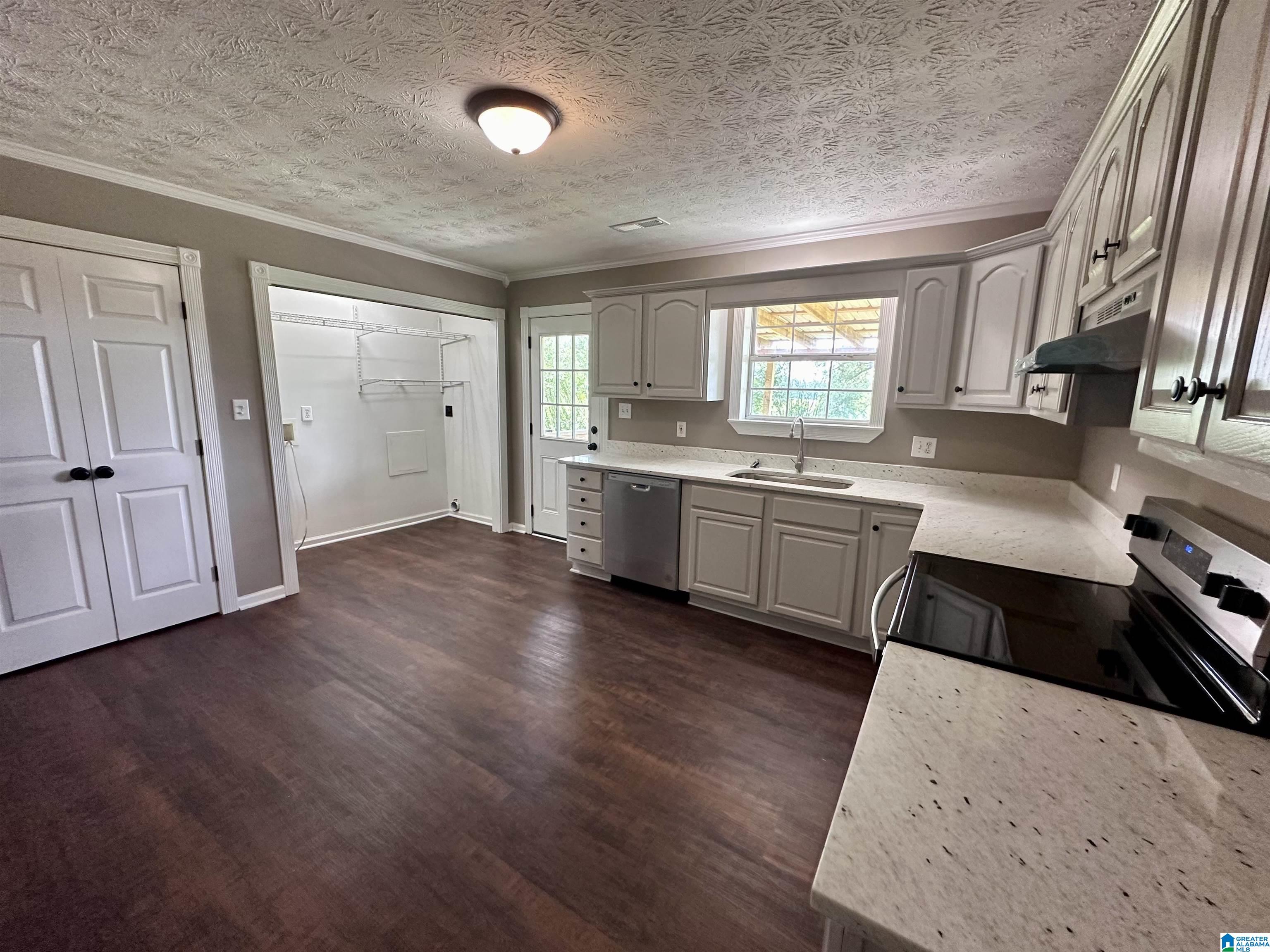 470 County Road 13 Clanton, AL 35045 - Photo 10 of 21