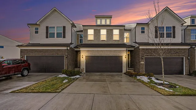$529,000 | 5512 East Spaniel Drive, Ann Arbor, MI 48108