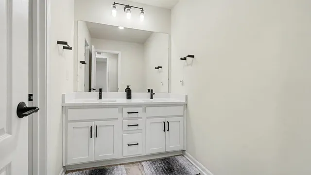 $529,000 | 5512 East Spaniel Drive, Ann Arbor, MI 48108