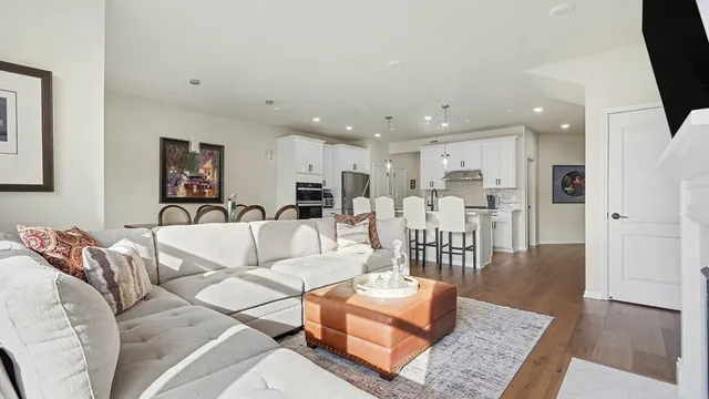 $529,000 | 5512 East Spaniel Drive, Ann Arbor, MI 48108