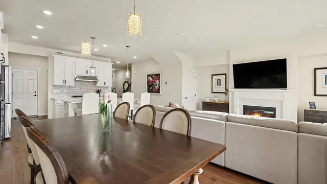 $529,000 | 5512 East Spaniel Drive, Ann Arbor, MI 48108