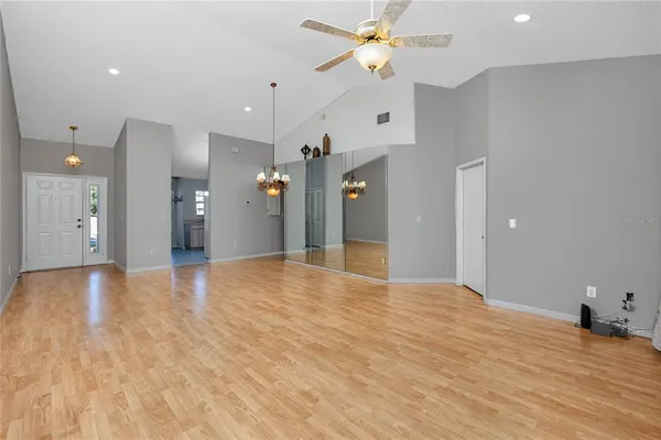 $1,800 | 2411 Bentley Drive, Unit 2411, Palm Harbor, FL 34684