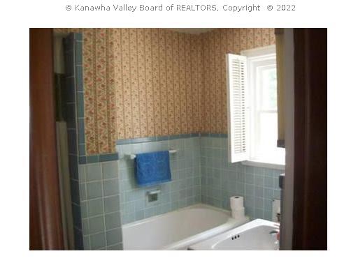Main Level Bathroom.