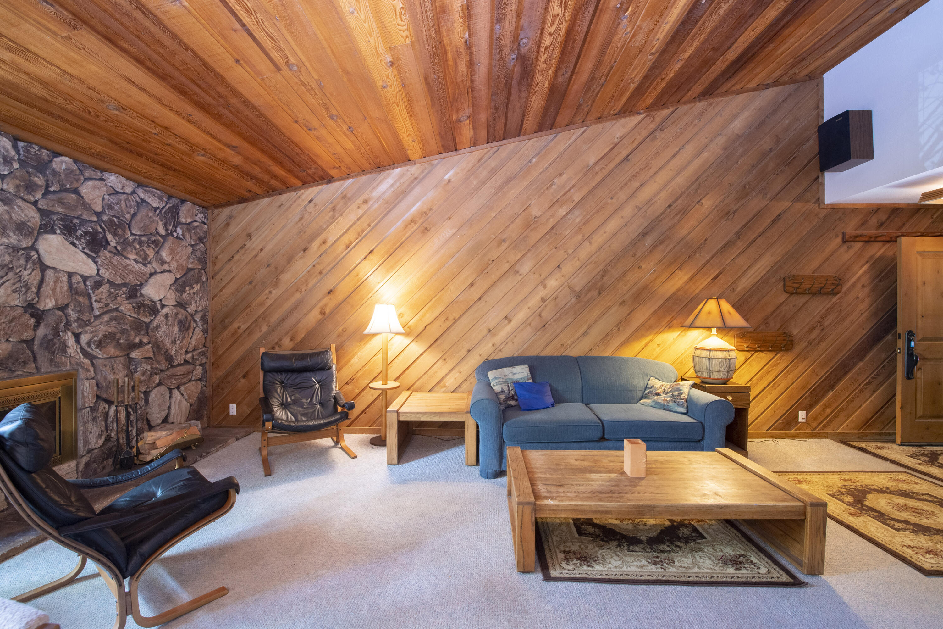 2656 Ridge Lane, Unit 56 Sun Valley, ID 83353 - Photo 2 of 14 Ridge_56_DSC_7370