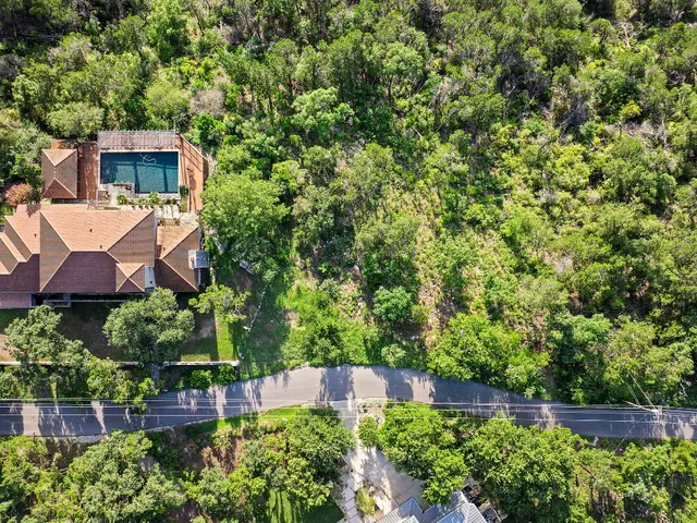 a view of a lush green field