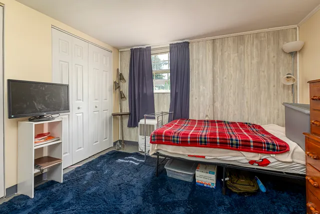 $179,900 | 804 South Valley Road, Carbondale, IL 62901