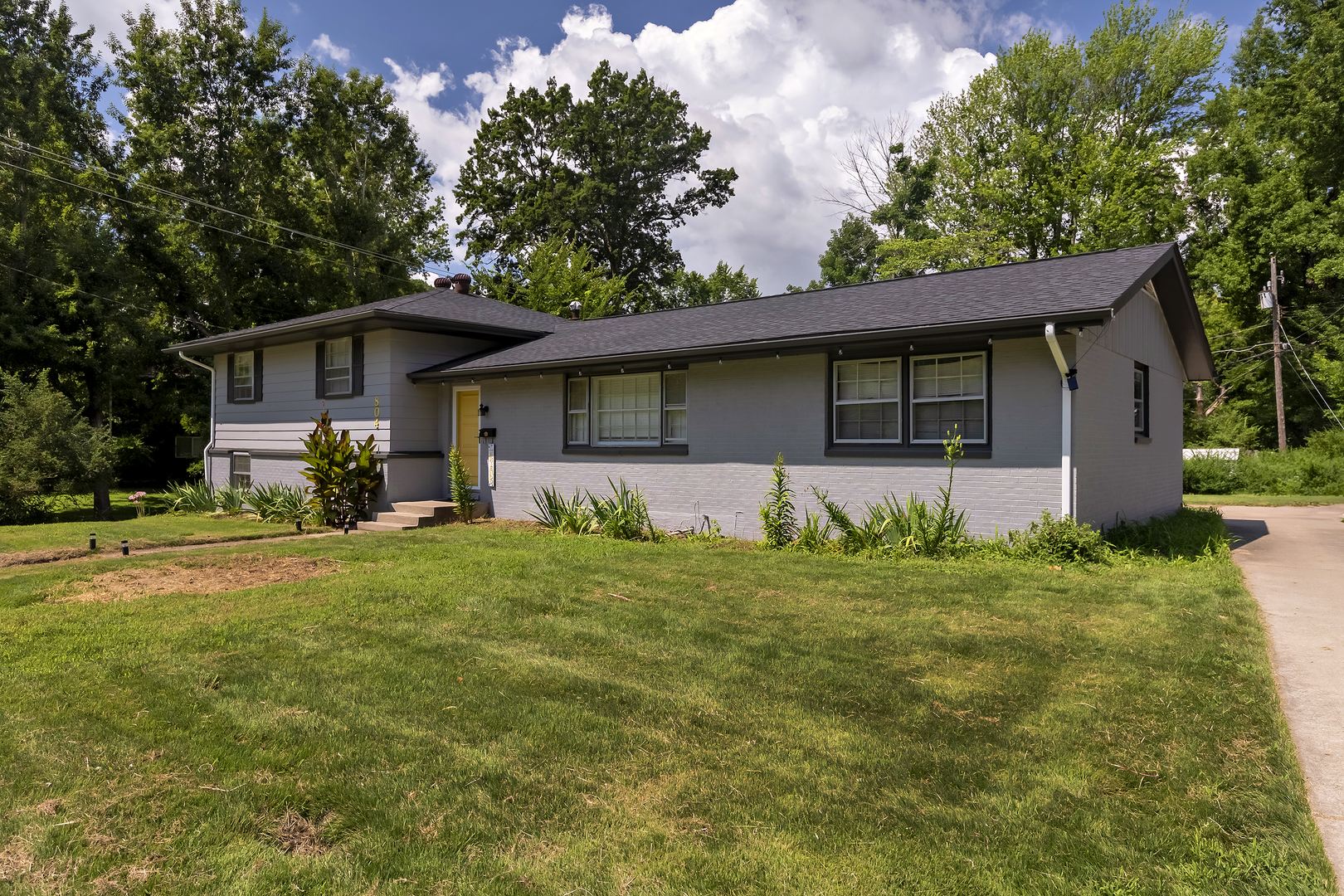 804 South Valley Road Carbondale, IL 62901 - Photo 2 of 30