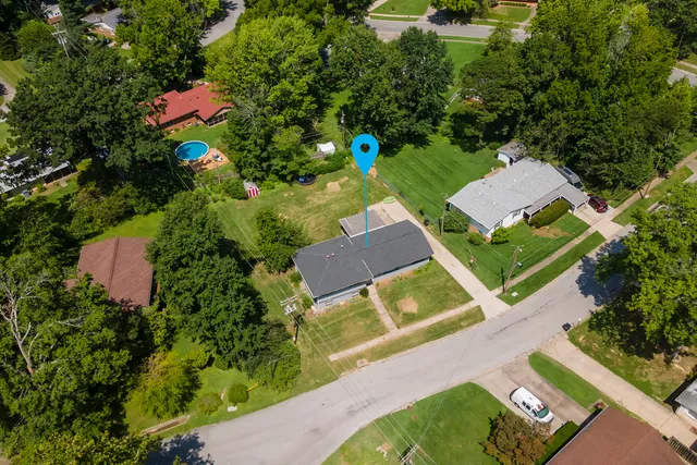 $179,900 | 804 South Valley Road, Carbondale, IL 62901