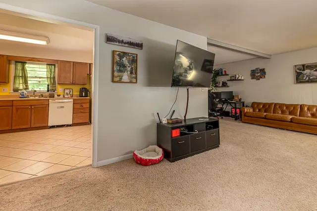 $179,900 | 804 South Valley Road, Carbondale, IL 62901