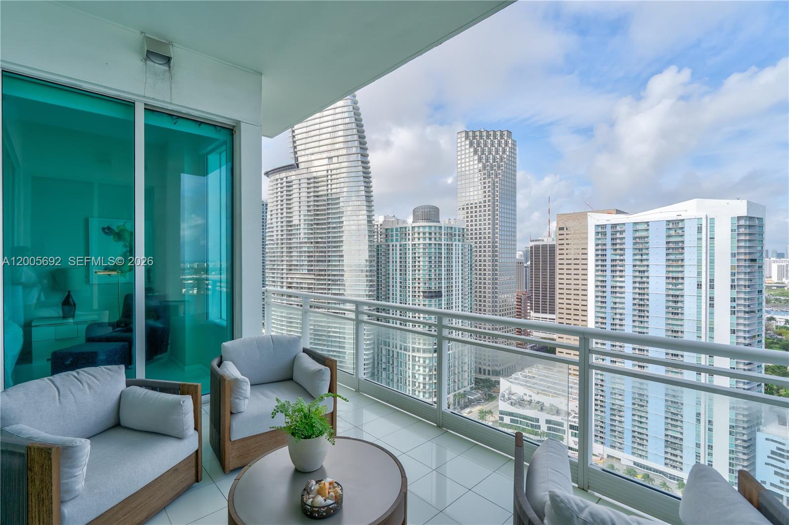 900 Brickell Key Boulevard, Unit 3002 Miami, FL 33131 - Photo 12 of 47