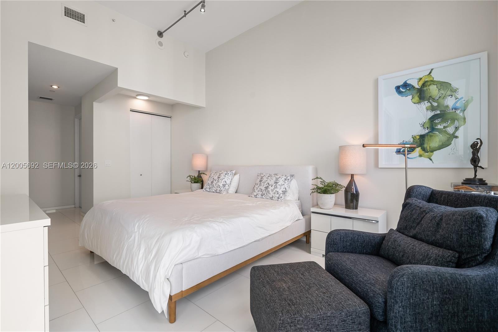 900 Brickell Key Boulevard, Unit 3002 Miami, FL 33131 - Photo 34 of 47