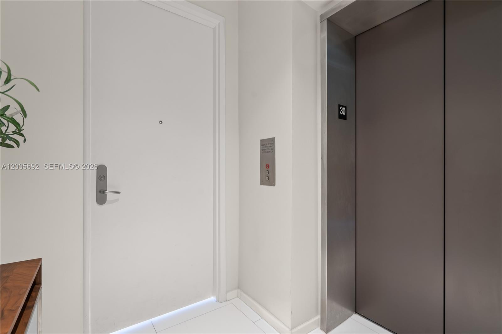 900 Brickell Key Boulevard, Unit 3002 Miami, FL 33131 - Photo 40 of 47