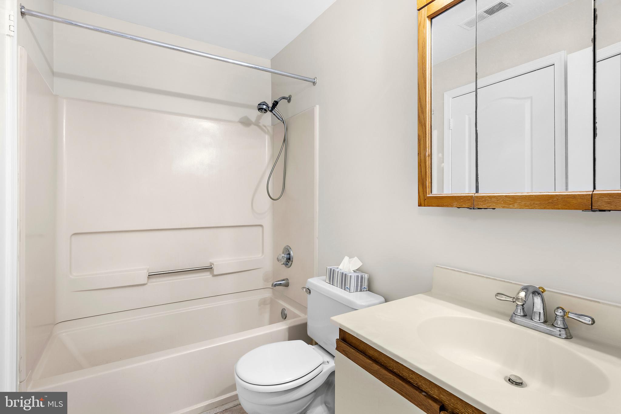 8375 Montgomery Run Road, Unit F Ellicott City, MD 21043 - Photo 24 of 25 Hallway Bathroom