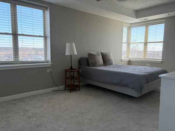 $259,900 | 9355 Irving Park Road, Unit 402, Schiller Park, IL 60176