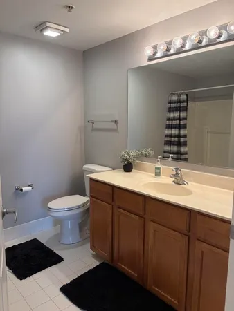 $259,900 | 9355 Irving Park Road, Unit 402, Schiller Park, IL 60176